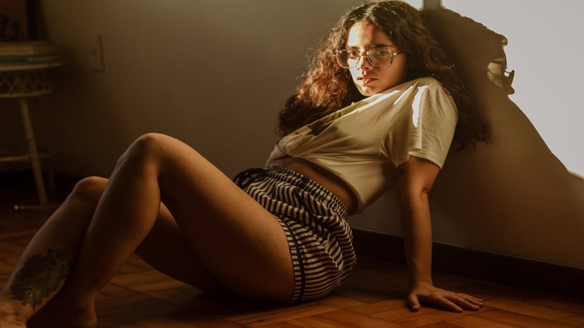 Nackte latina Inhalte entdecken