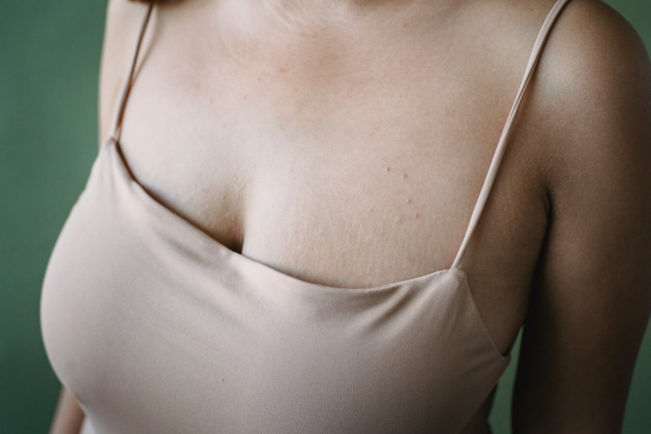 So findest du Creatorinnen mit Hängetitten